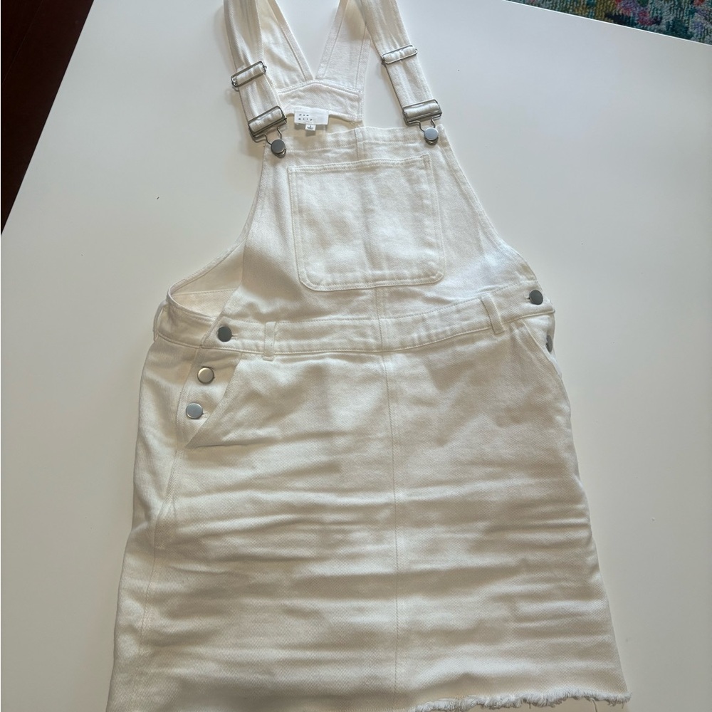 White overall jumper